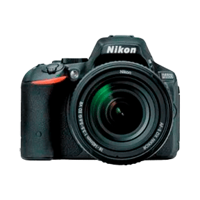 Nikon D5500 (AF-S 18-140mm VR Kit Lens) Digital SLR