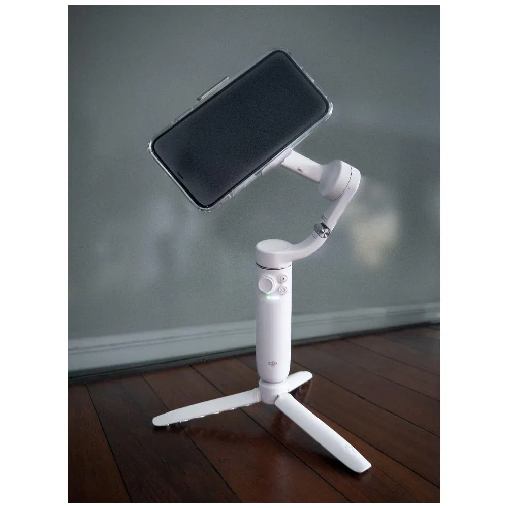DJI OM 5 Smartphone Gimbal  - Unboxed_Pink_Top_125132