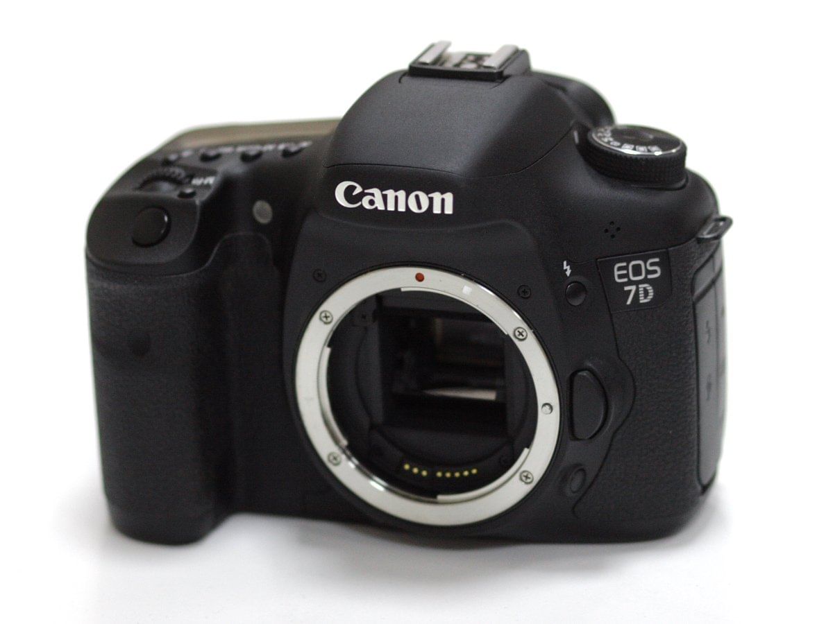 Canon EOS 7D (Body) 18MP DSLR - Refurbished_Black_Front_70456