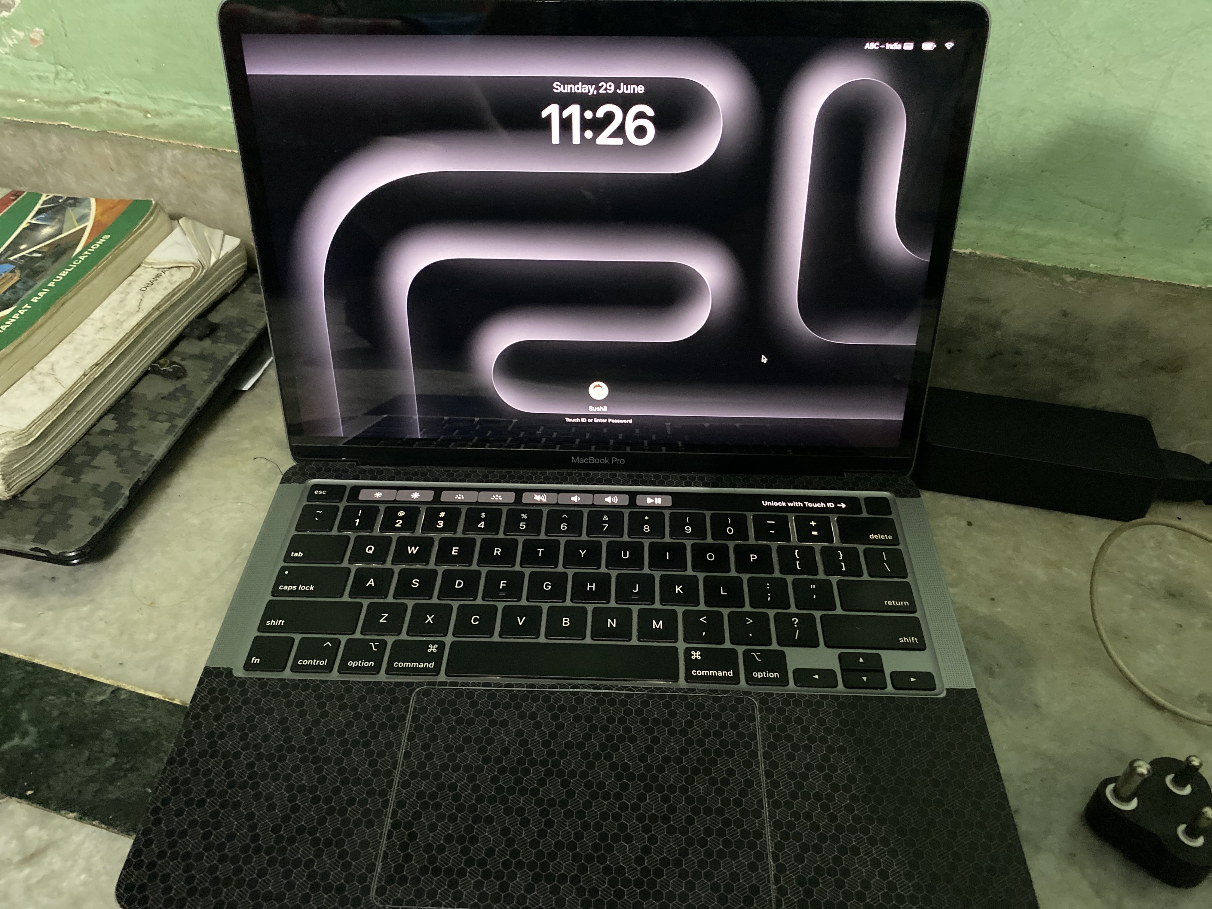 review-image-70040-7